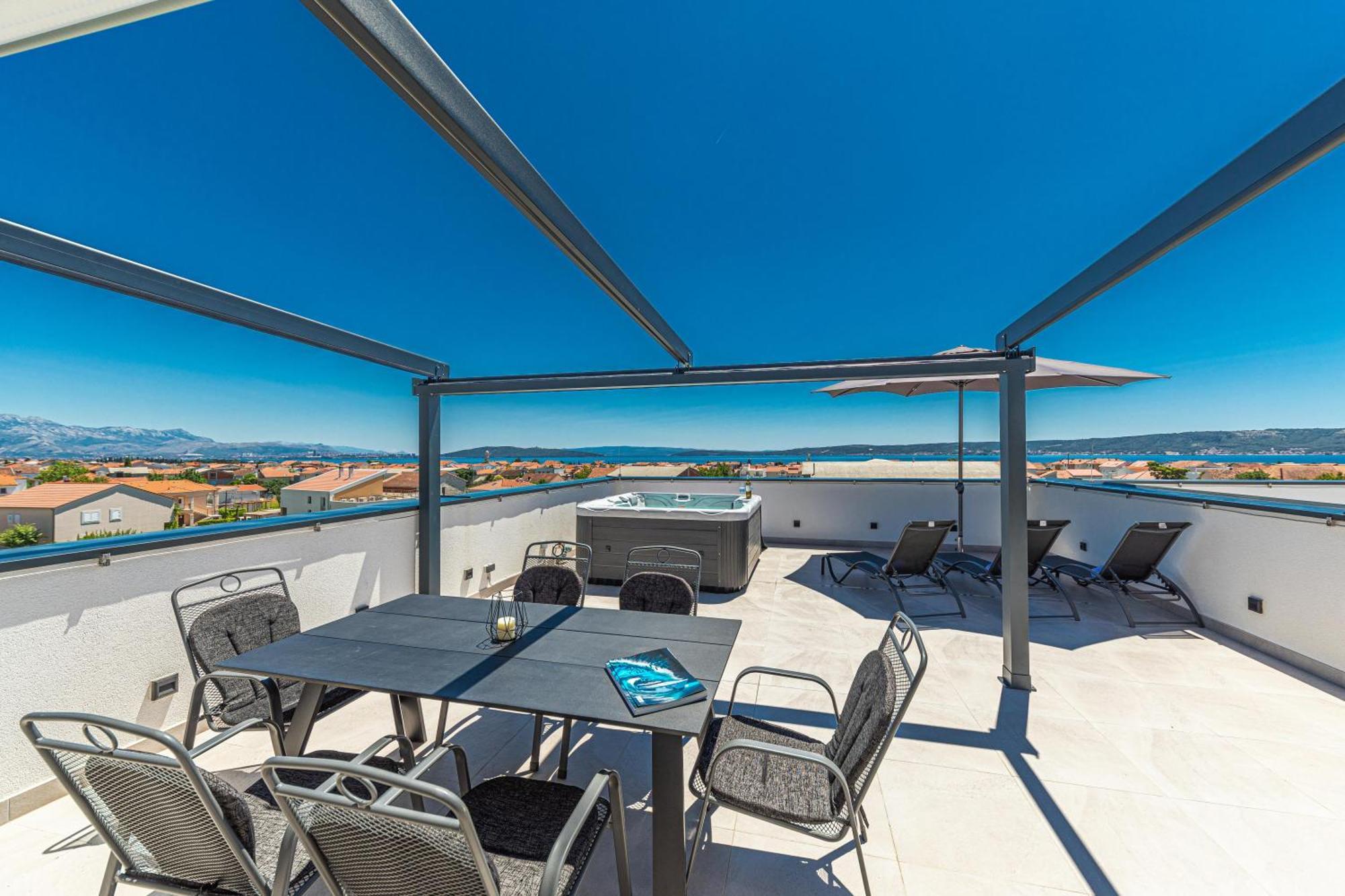 Rooftop New Castel 2023 Kaštela Exteriér fotografie